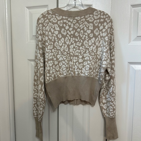 Express tan and white animal print cardigan. Size M. NWOT - Picture 2 of 3